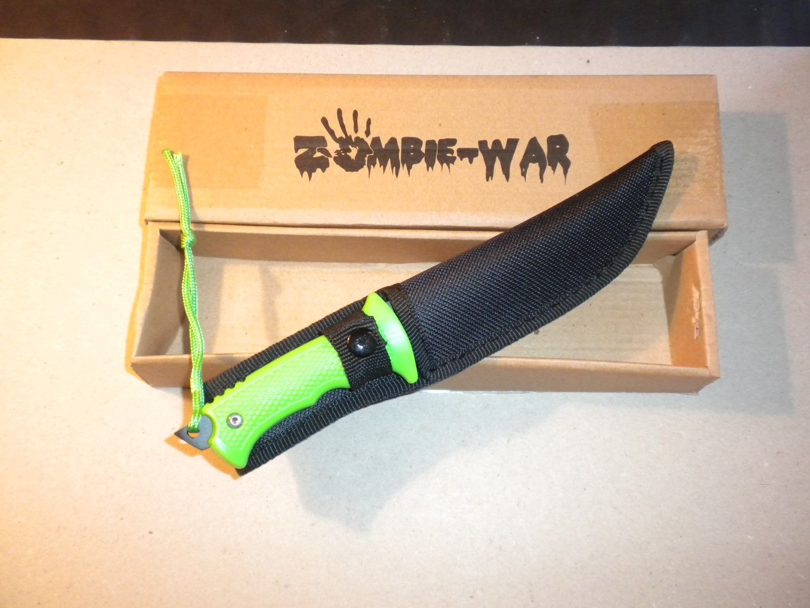 Tactical Self-Defense Fixed-Blade Knife (Zombie Wars) Model 8268