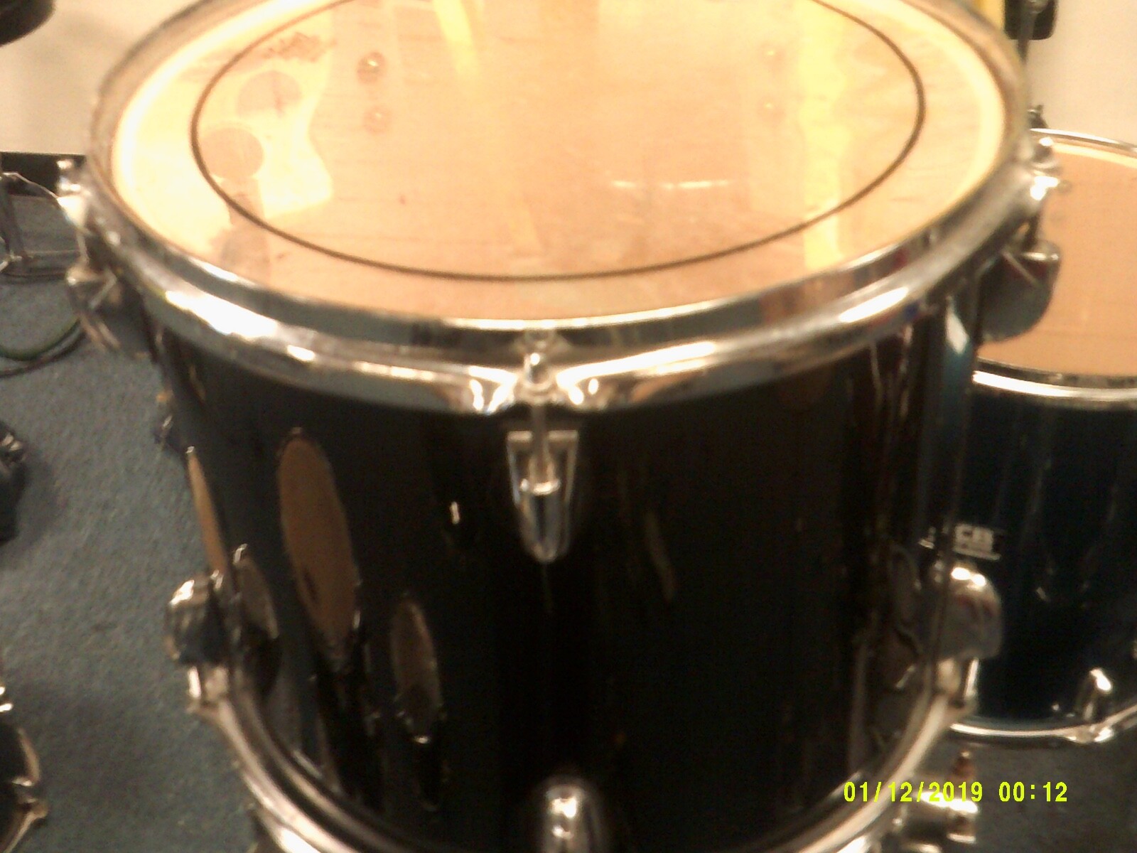 fender  star caster 12 dia by 10 deep Tom drum  black