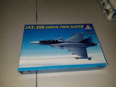 Italeri JAS-39B Gripen Twin Seater 1:72 Scale Model Kit 1216