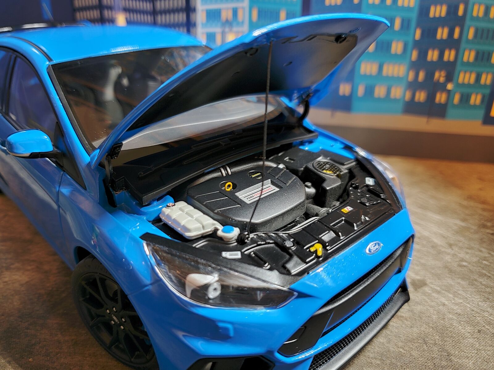 ミニカー Ford Focus RS 1:18 AUTOart Nitrous Blue AUTOart Ford Focus RS Diecast Model Car - Nitrous Blue, 1/18