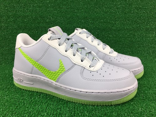 r*i様 a*7様 Nike Women's Force 1 \"Green an Nike Nike Air Force 1 '07 Women's Shoes | REVERSIBLE
