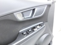 Hyundai Kona OS 17-20 Türverkleidung Türpappe Links Vorne Hyundai Kona OS 17-20 03.08.2018 82307J-9010RGH gebraucht Vorschau 4