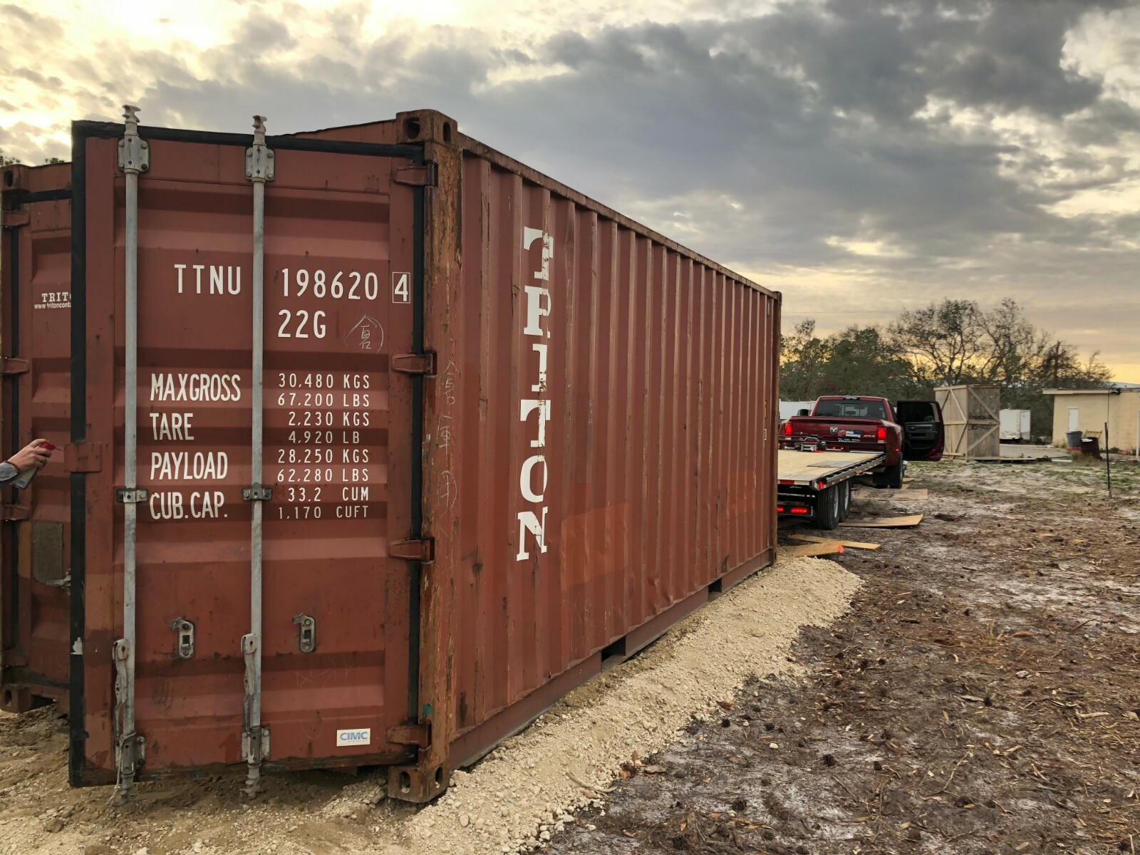 20ft shipping container (FREE Freight to Panama City, Florida Area)