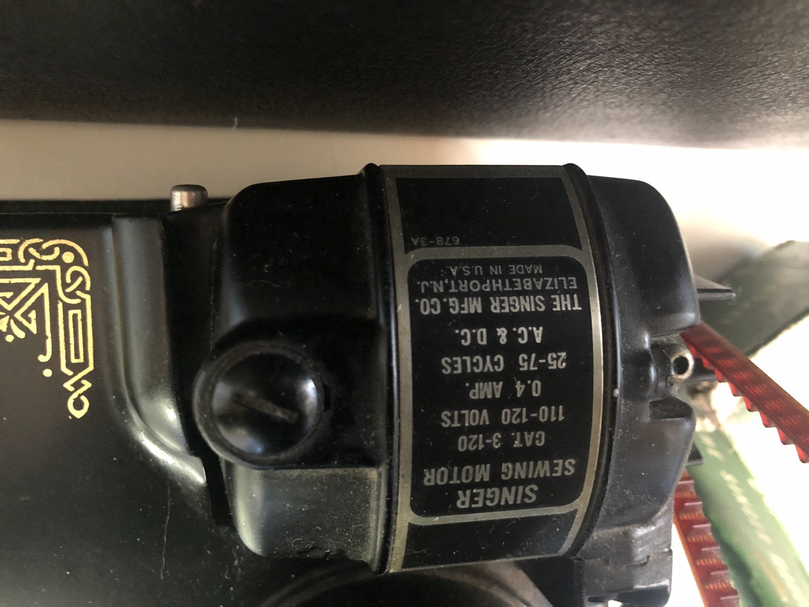 singer featherweight sewing machine