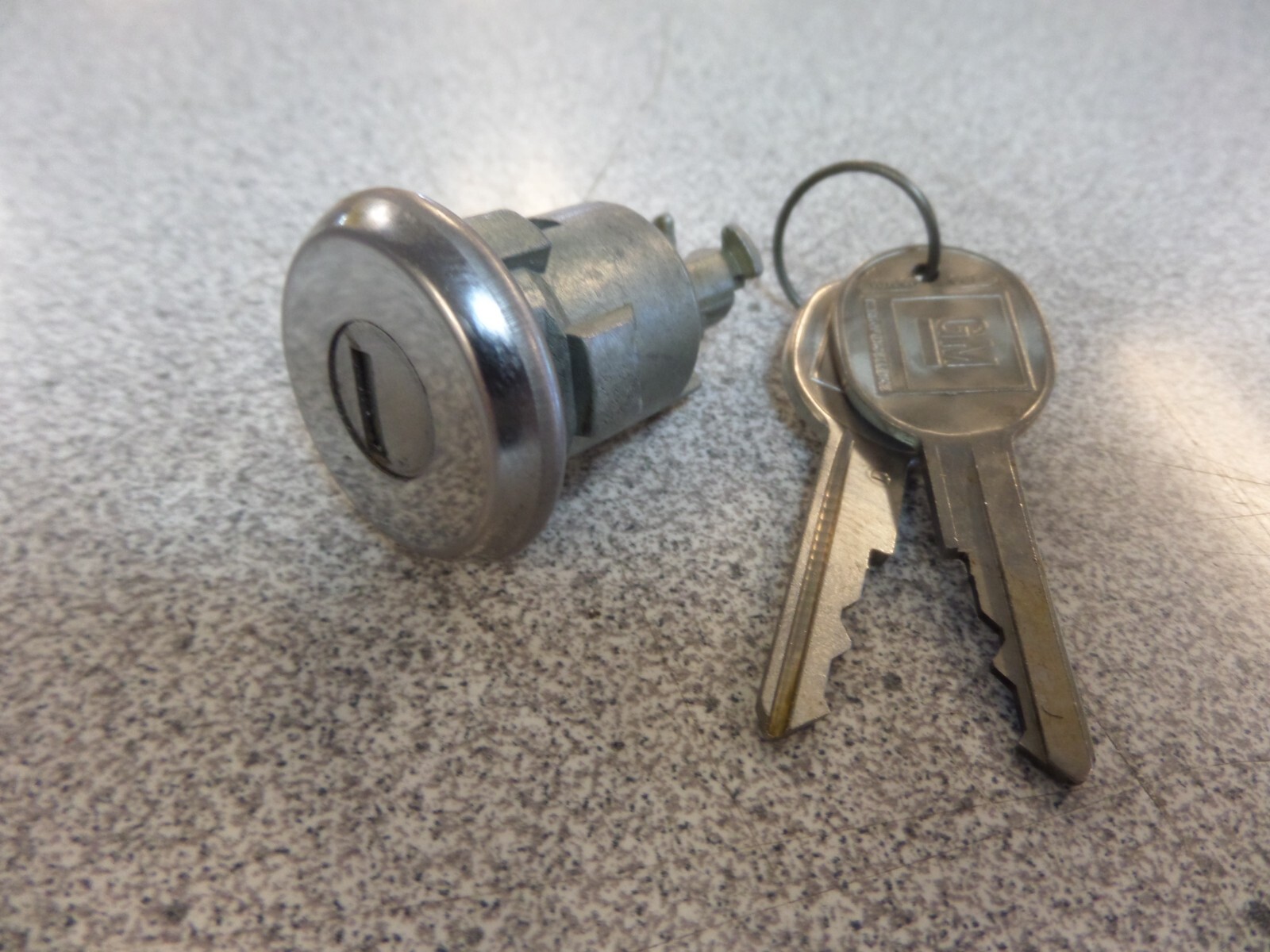 ラッチロック STRATTEC 605533 OEM GENERAL MOTORS DECK MOUNT TRUNK LOCK | eBay
