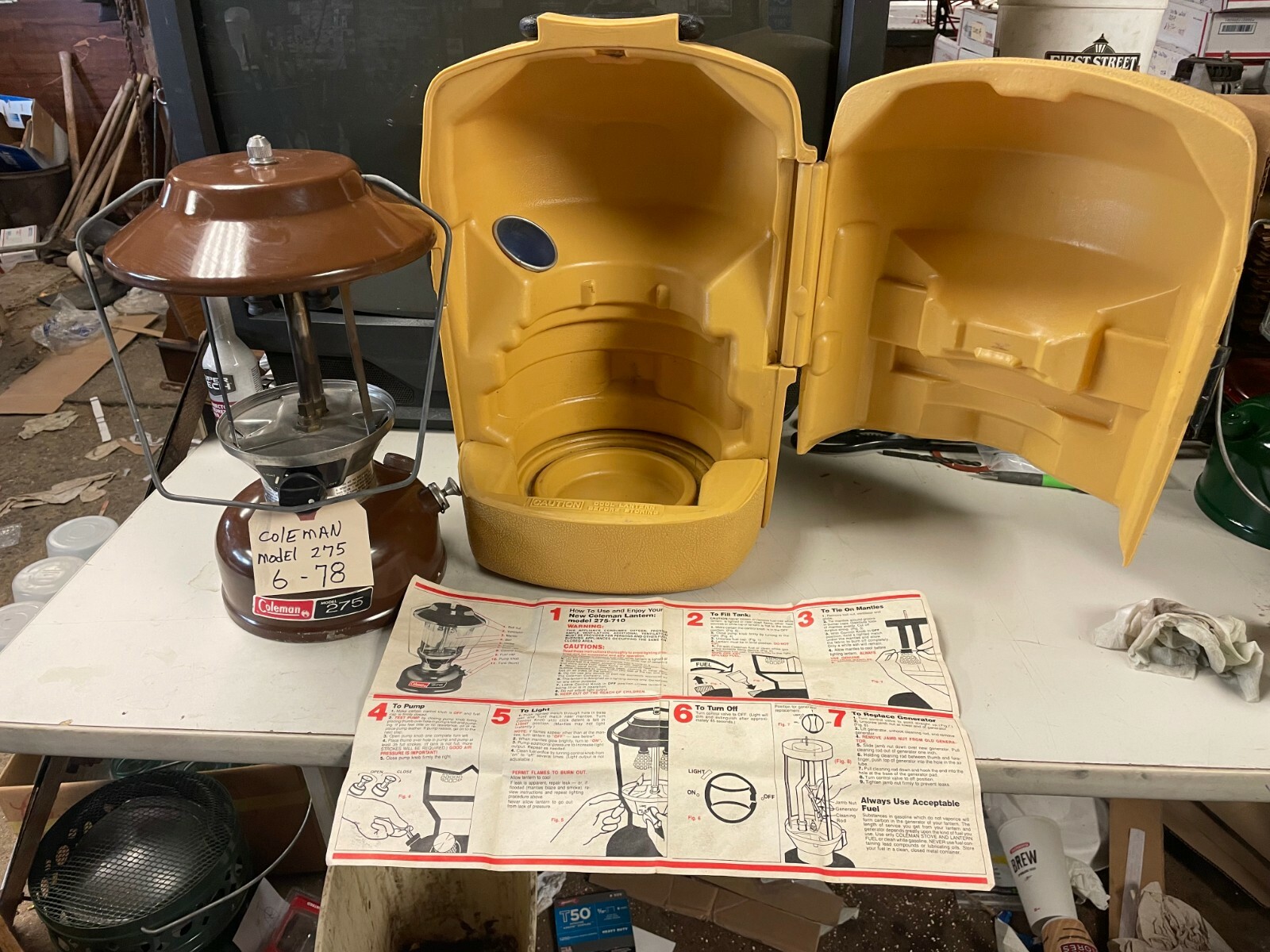 VTG. MODEL 275 COLEMAN LANTERN & CLAM SHELL YELLOW CARRY CASE W