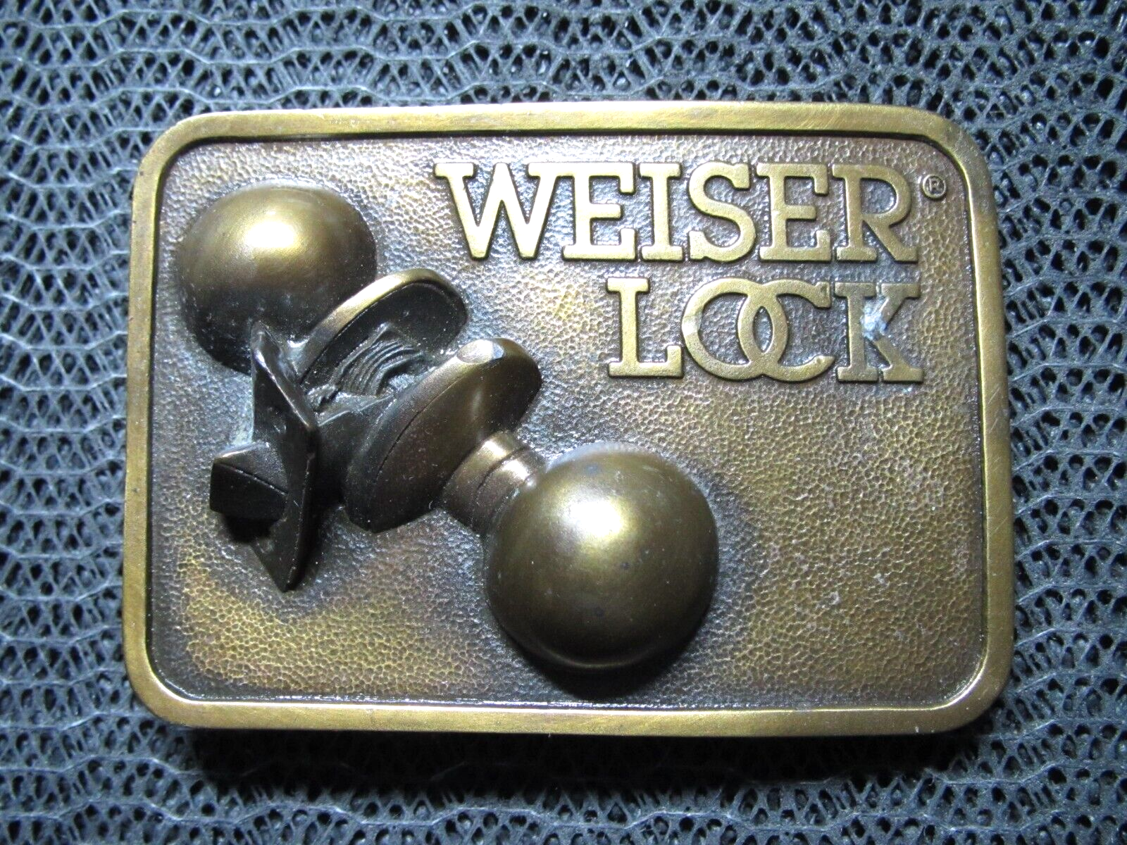 WEISER LOCK DOOR LOCK ADVERTISEMENT BELT BUCKLE! VINTAGE
