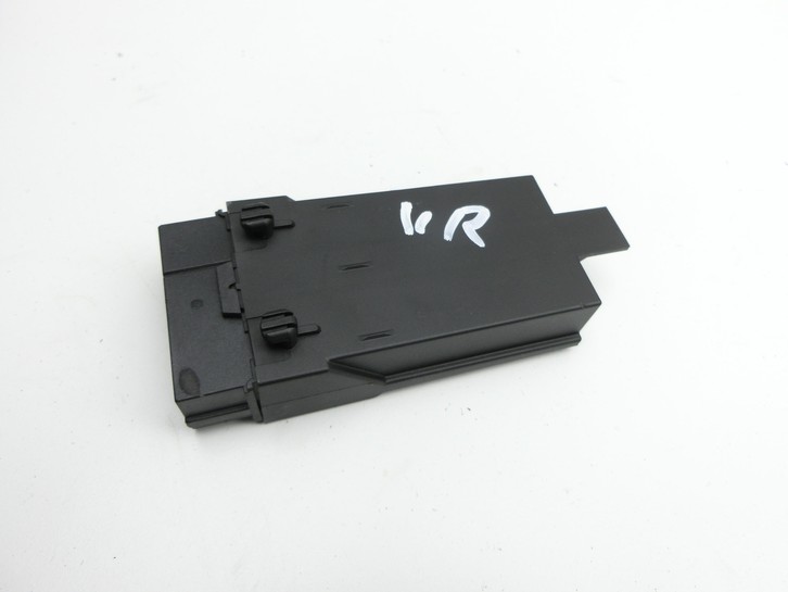 BMW F11 520d 10-13 Steuergerät SG Sitzmodul Links Vorne BMW F11 520d 10-13 18.05.2012 9216468-01 28-4007-8406-3-00... Vorschau 4