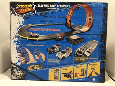 Mattel Team Hot Wheels Electric Loop Speedway Slot Car Racing Brand New