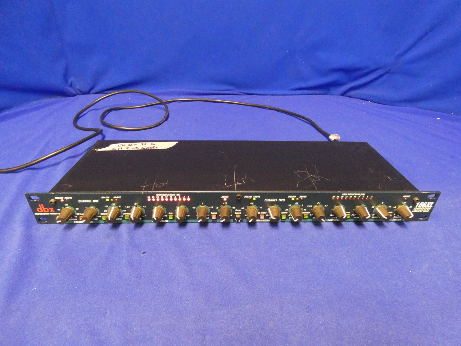 DBX 166XL Compressor/Limiter/ Gate (parts not working read