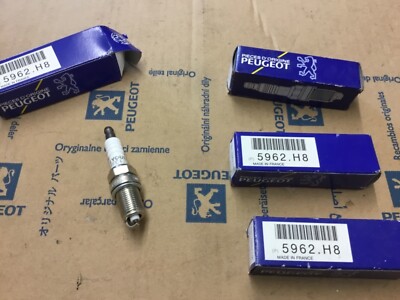 genuine Peugeot Citroen tu Eyquem set 4 spark plug RFC42LS