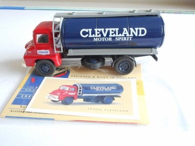 Vanguards VA9002 Ford Thames Trader Tanker Cleveland Motor Spirit 1:64 box