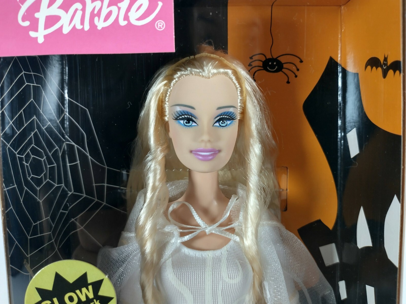 Poupee Barbie Halloween Boo tiful 2004 brille dans le noir robe et bague fille B6441 27084047103 eBay
