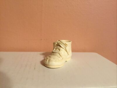 Just The Right Shoe By RAINE- First Step 25134- Raine Drops 2001
