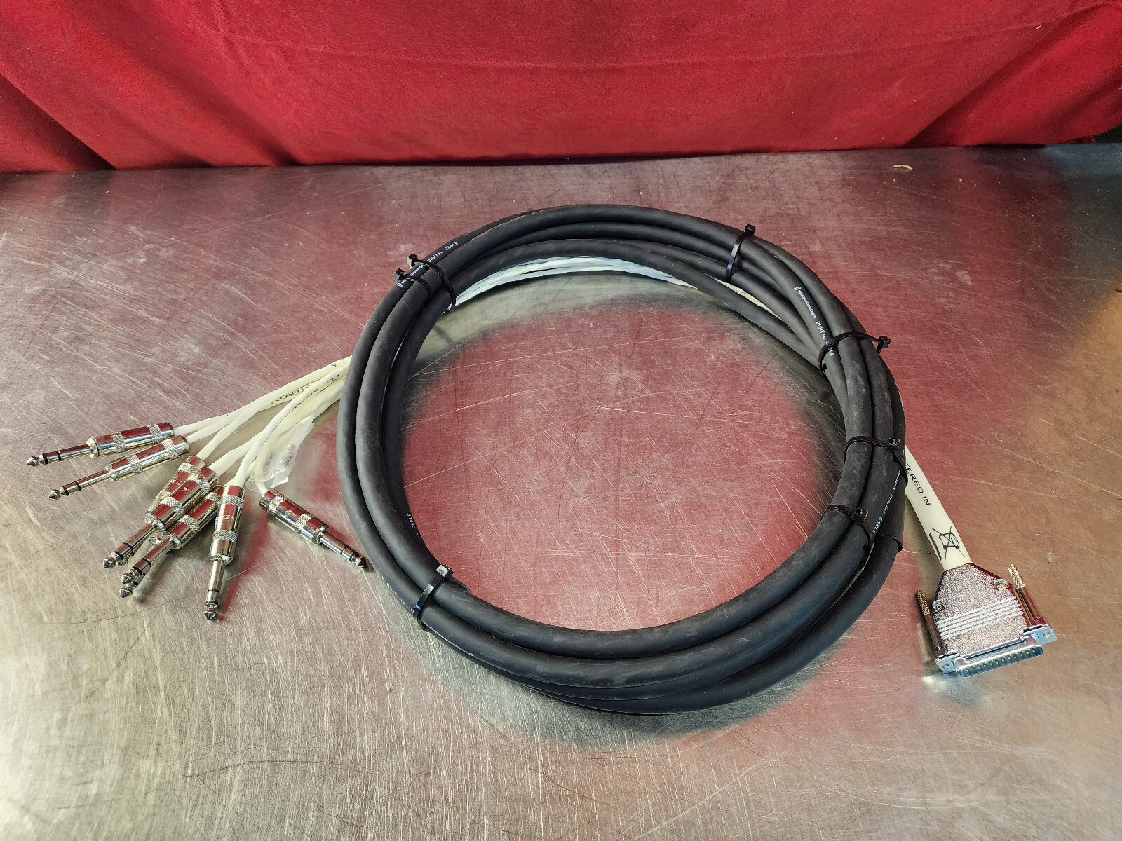 Digidesign DB25 to TRS DigiSnake - Stereo White Audio