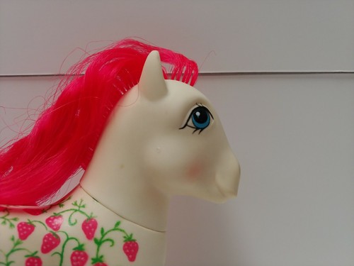 Vintage G1 Hasbro My Little Pony Sugarberry TAF Twice as Fancy