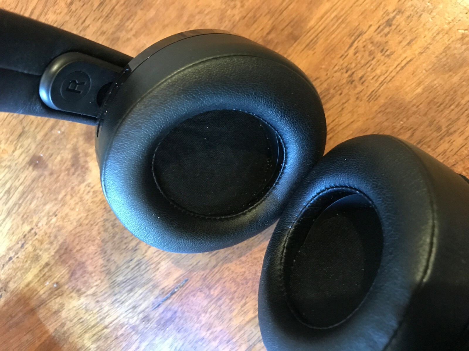 Sony PlayStation Gold Wireless Headset 7.1 Surround Sound PS4 New 2018 Version