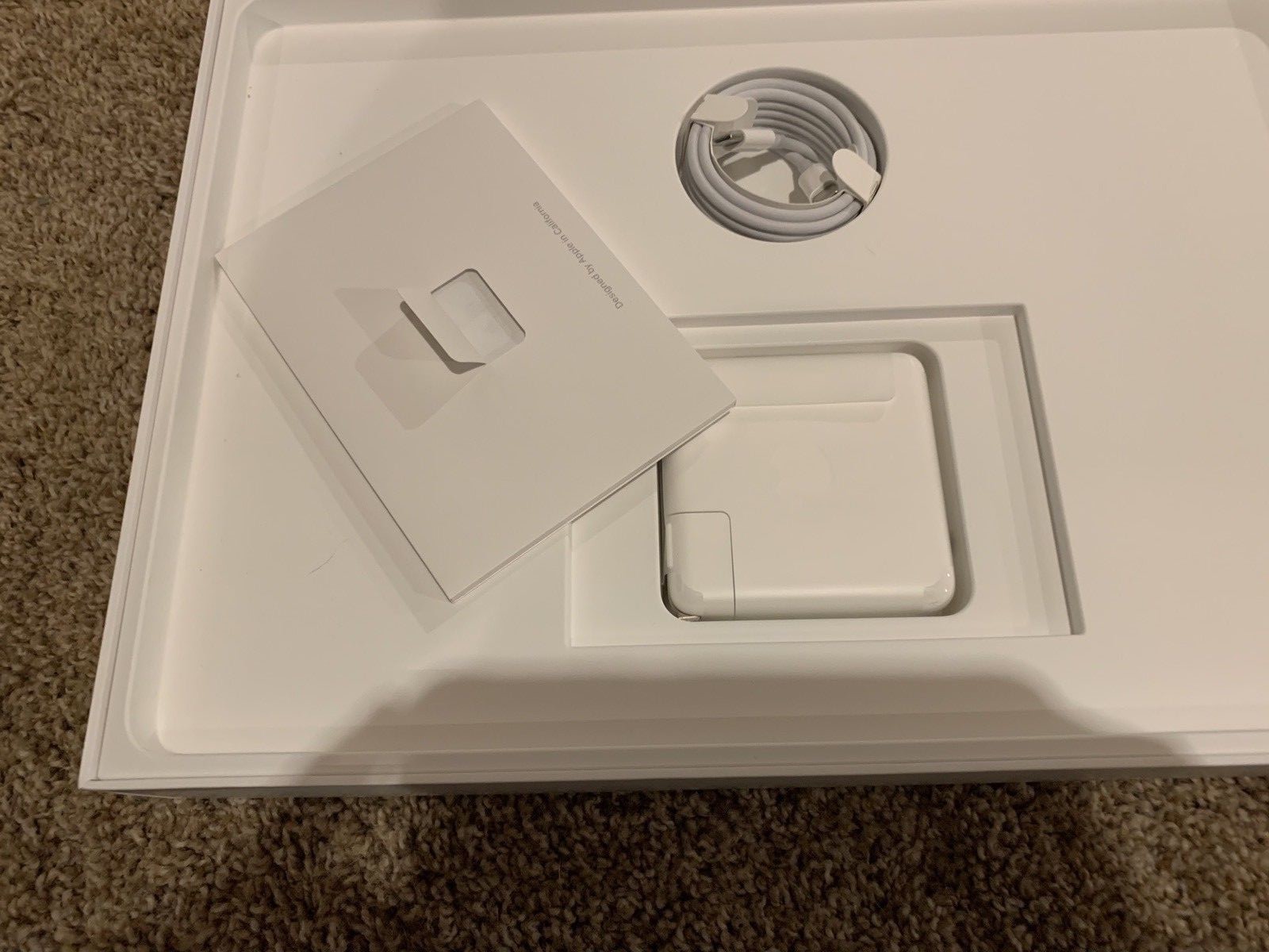 Powerful 2017 15.4 Apple Macbook Pro A1707 i7 3.1GHz 16GB RAM 2TB Radeon Pro 560