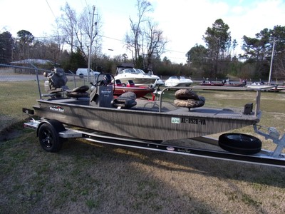 NO RESERVE, 2018 Gatortail 1754 Xtreme Camo with 37HP EFI with 11 hours