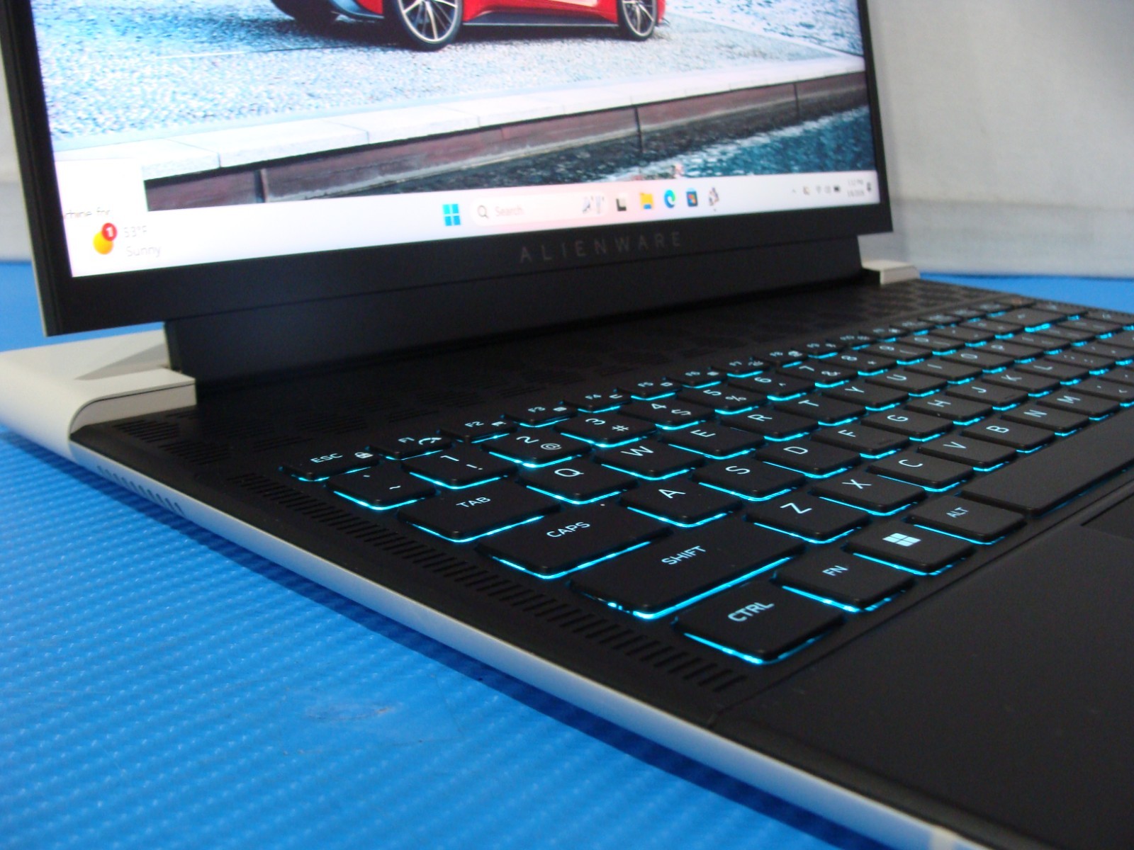 Alienware x14 R2 i7-13620H 16GB 512GB RTX 4050 14" QHD 165Hz - Thumbnail 3