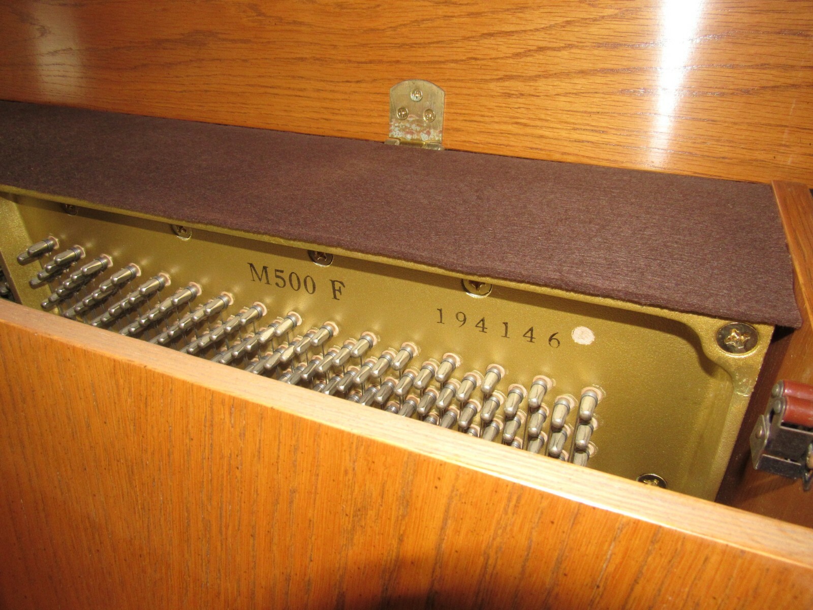 Yamaha Upright Piano M500 F
