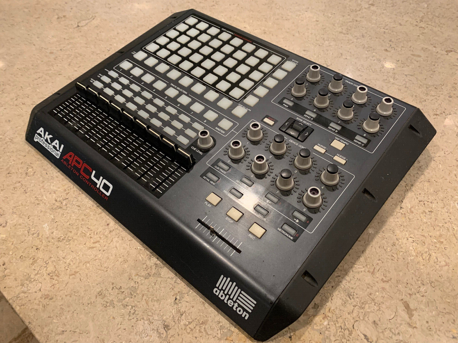 Akai APC 40 Ableton Live DJ Mixer Live Professional Digital Akai APC 40 Ableton Live DJ Mixer Live Professional Digital