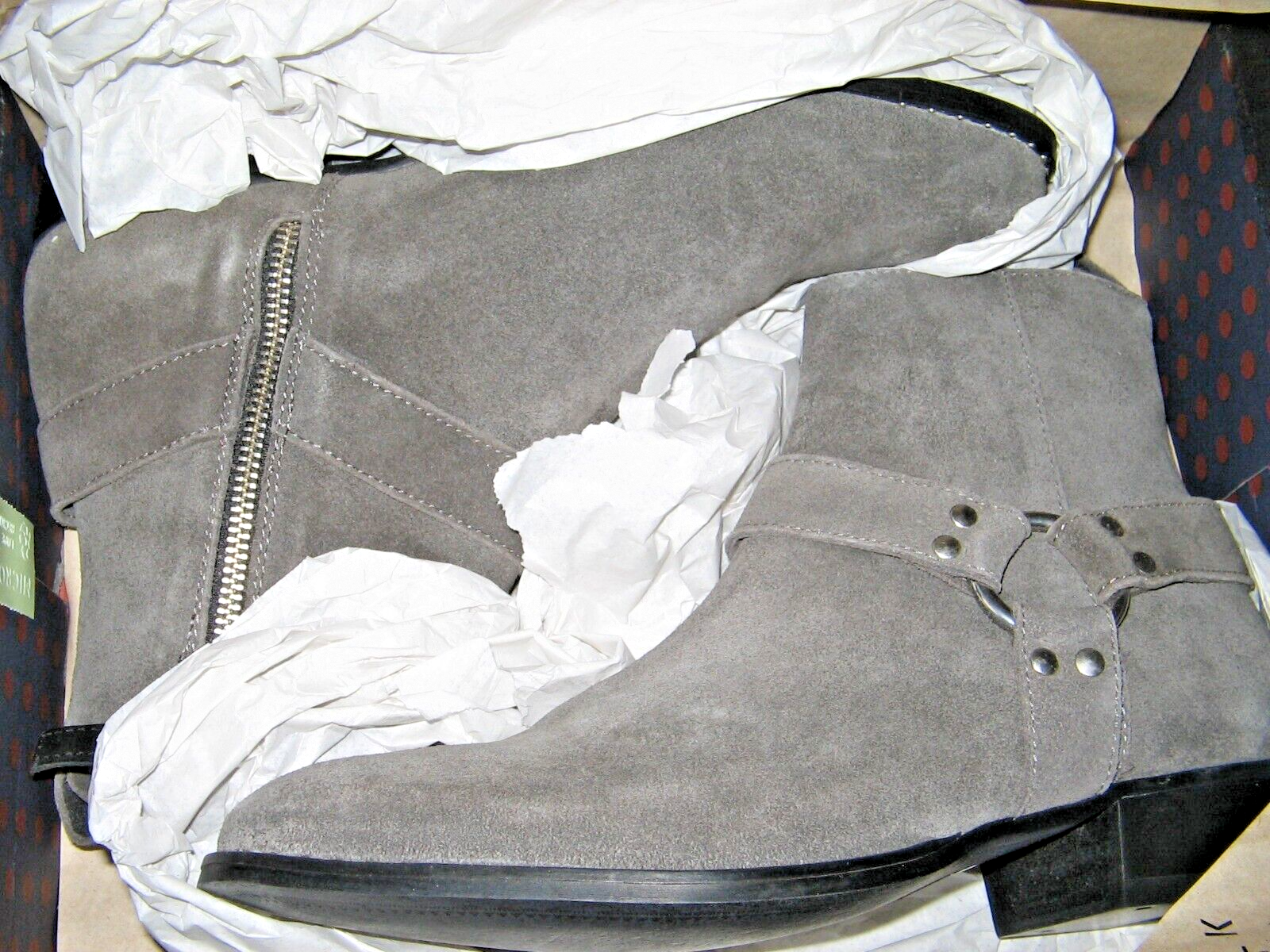 In Grey Suede Nib, Mens Size 8