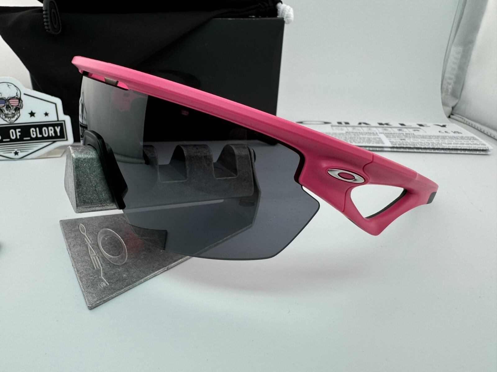 Pre-owned Oakley Sphaera Matte Neon Pink W/ Prizm Black Sunglasses Oo9403-10 Authentic