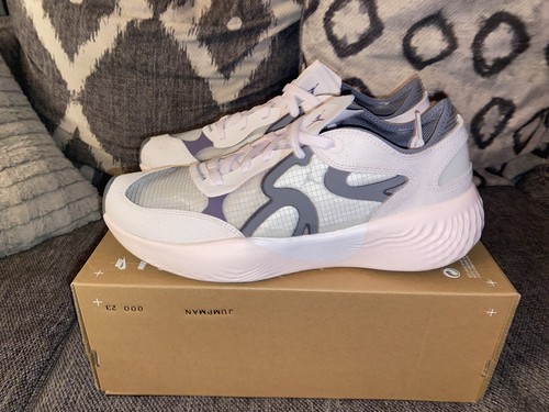 最新ジョーダンシューズ☆Jordan Delta 3 Nitro Low☆お早めに！ 最新ジョーダンシューズ☆Jordan Delta 3 Nitro Low☆お早めに