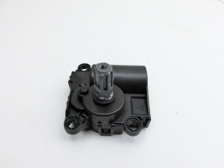Hyundai I30 PD 20-25 Luftklappenstellmotor Stellmotor Pos.1 Hyundai I30 PD 20-25 01.07.2021 D332-EDFAA02 gebraucht Vorschau 2