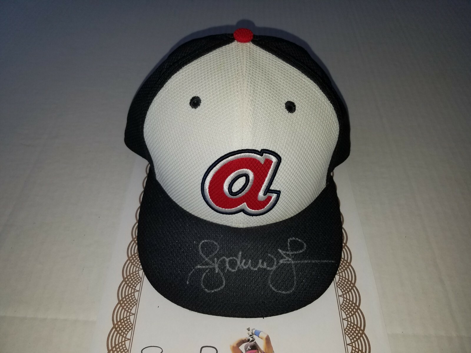 Andruw Jones Atlanta Braves GAME USED AUTOGRAPH HAT MLB ALL STAR GOLD GLOVE