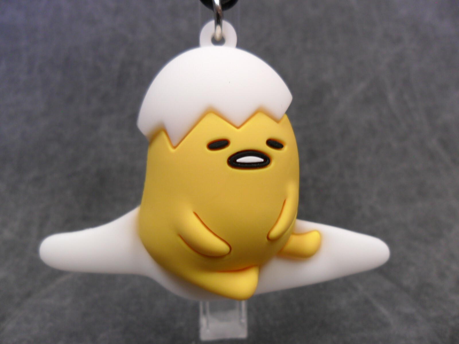 GUDETAMAさんせんよう Gudetama in Eggshell Plush – JapanLA