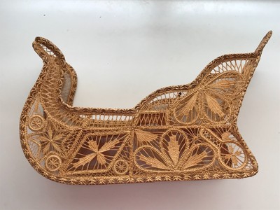 Beautiful Hand Made Woven Santa Sleigh Basket Vtg Decor Christmas Holiday Unique