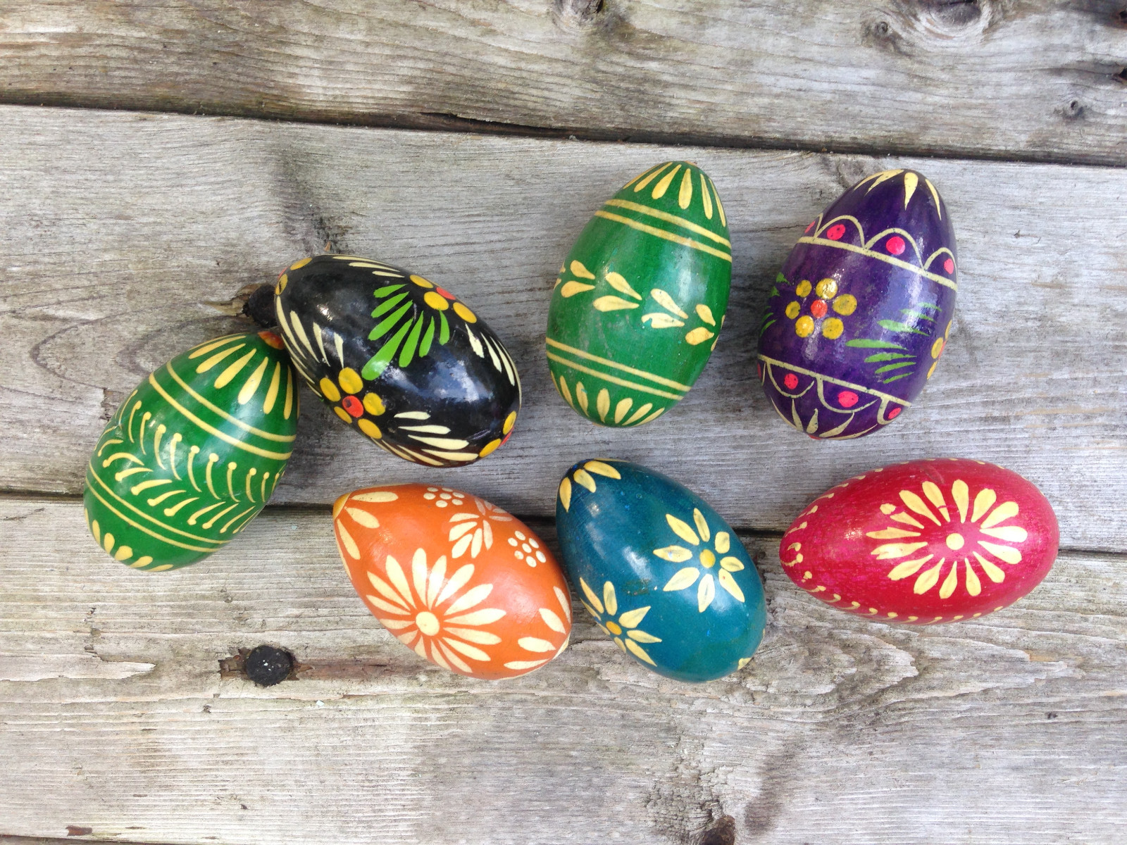 (7) HAND PAINTED EASTER WOODEN DECORATIVE COLORFUL EGGS SHIPS FREE 48 US STATES