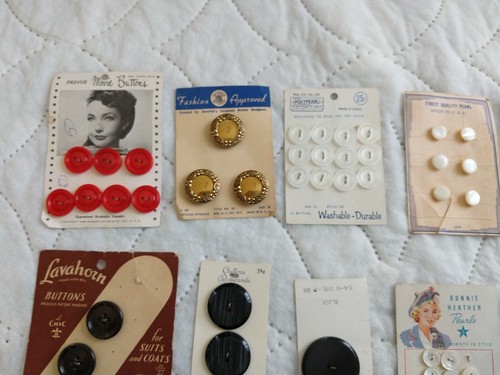 Vintage Sewing Button Lot of 20 on Cards white black pearl baby le chic luckyday