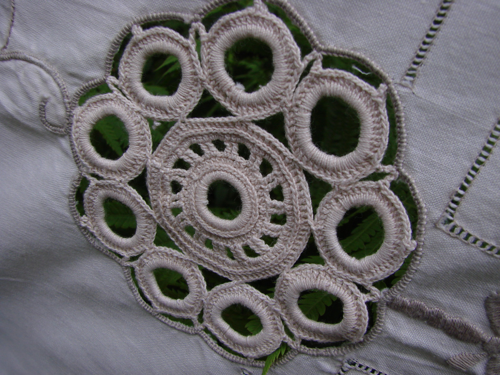 Vintage Tablecloth Embroidered Cut Work 65x98 Madeira LACE INSETS