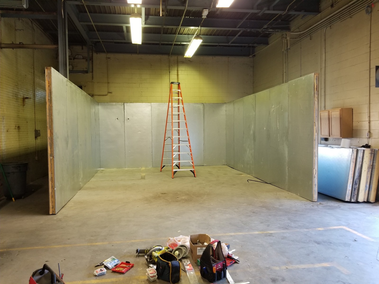 Walk In Cooler 24ft x 20ft