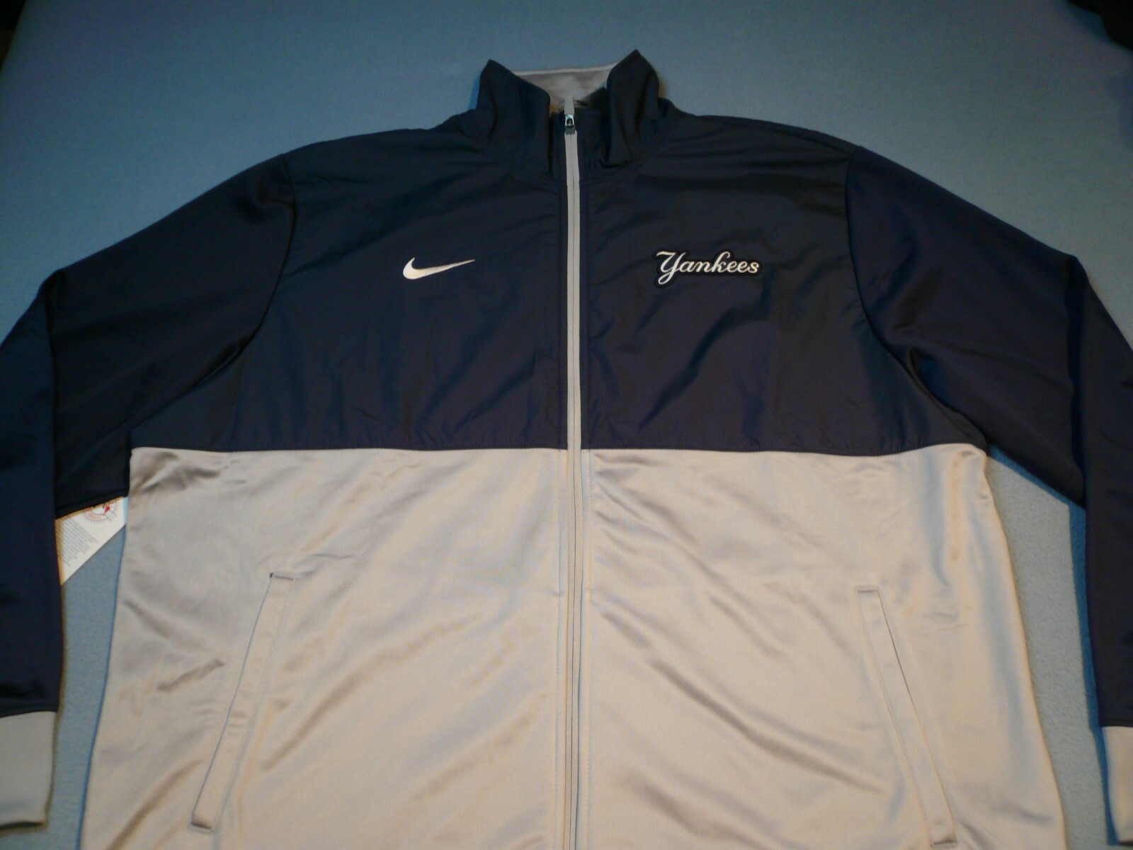 Nike New York Yankees Track 2XL BRAND NEW Jacket NYY NYC Nike New York Yankees Track 2XL BRAND NEW Jacket NYY NYC