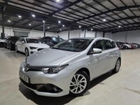 2018 Toyota Auris 1.8 VVT-h Icon Tech CVT Euro 6 (s/s) 5dr HATCHBACK Petrol/Elec