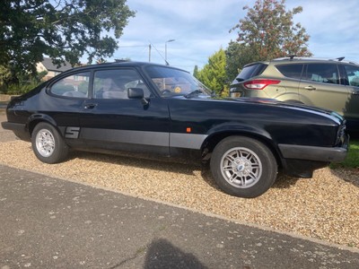 Ford Capri 3.0 4 speed manual