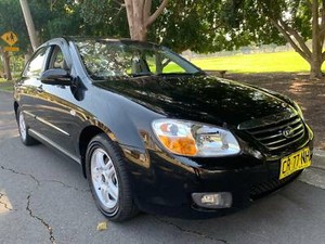 Kia serato 2008