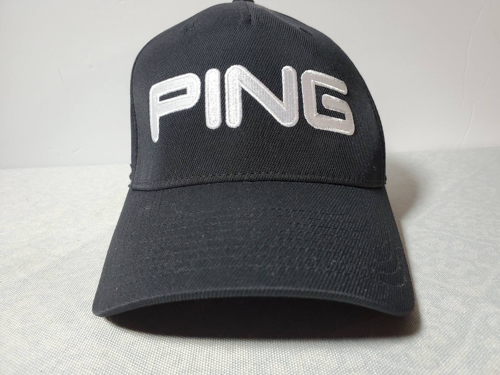 PING Black White Embroidered Golf FlexFit L-XL Cap Hat PING Black White Embroidered Golf FlexFit L-XL Cap Hat