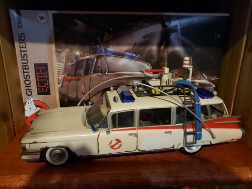 Hasbro Ghostbusters ECTO 1 Vehicle GHB Plasma Series 1:18