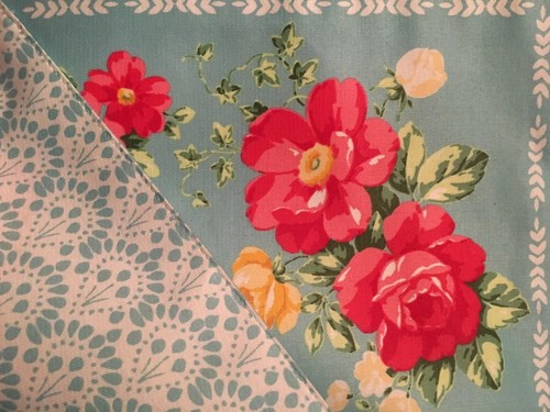 ? THE PIONEER WOMAN PLACEMATS SET OF 2 VINTAGE FLORAL BRAND NEW WITH TAGS ?