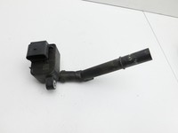 Mercedes W176 A180 15-18 1,6 85KW Zündspule Zyl.2 Mercedes W176 A180 15-18 19.10.2016 0221604036 gebraucht Vorschau 4
