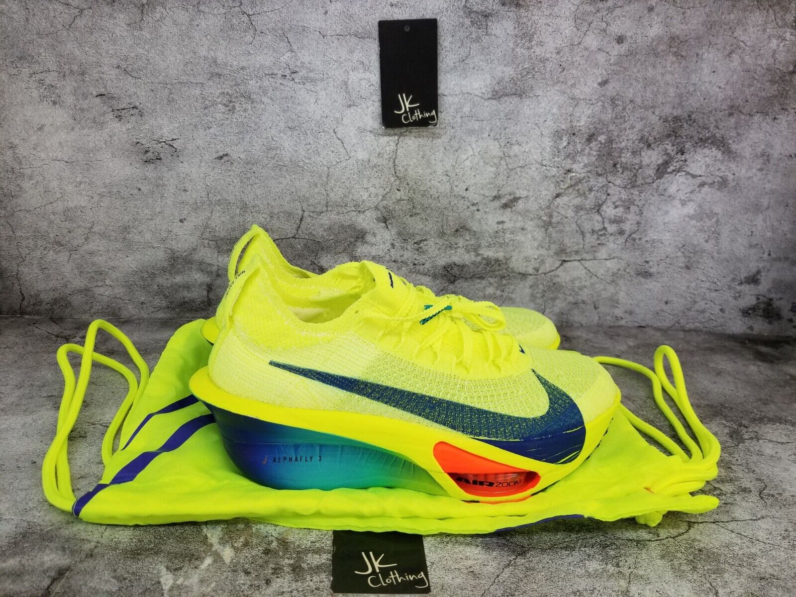 Women's size 9 NEW Nike Air Zoom Alphafly NEXT% 3 Volt Women's size 9 NEW Nike Air Zoom Alphafly NEXT% 3 Volt