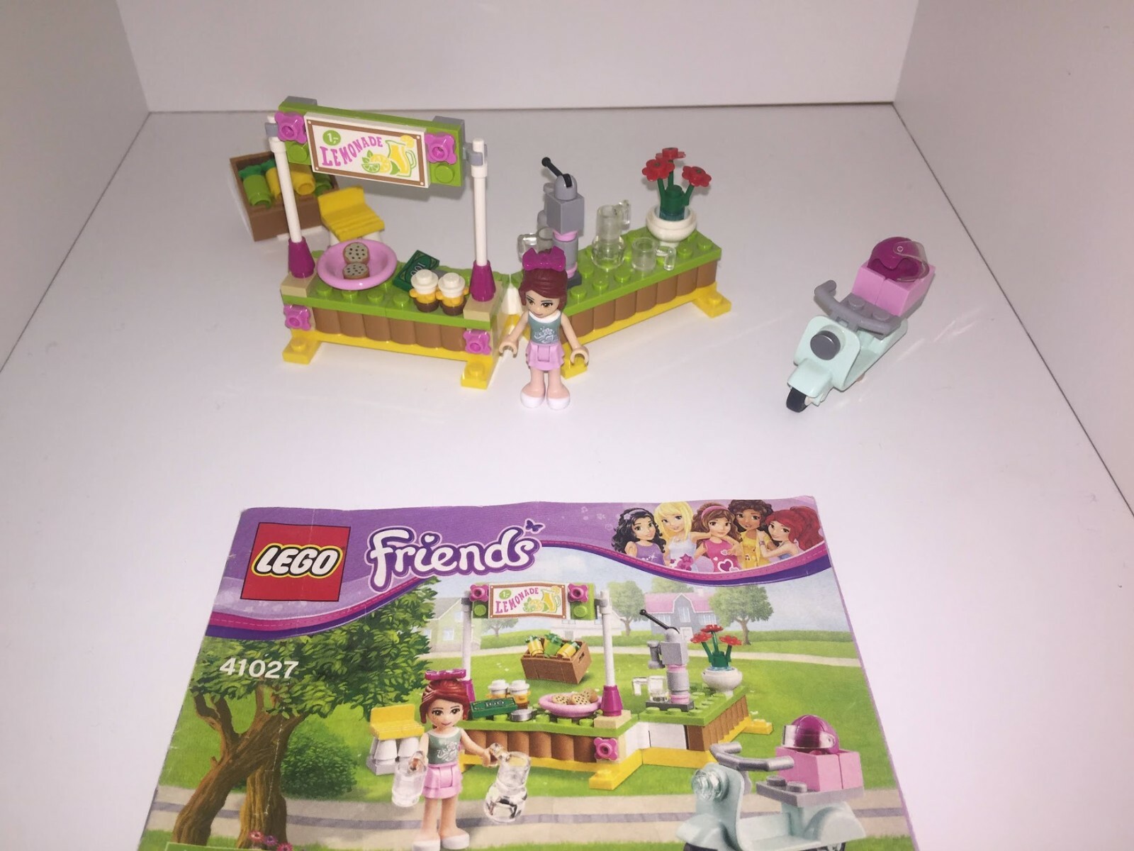 Lego friends mia's lemonade stand sale