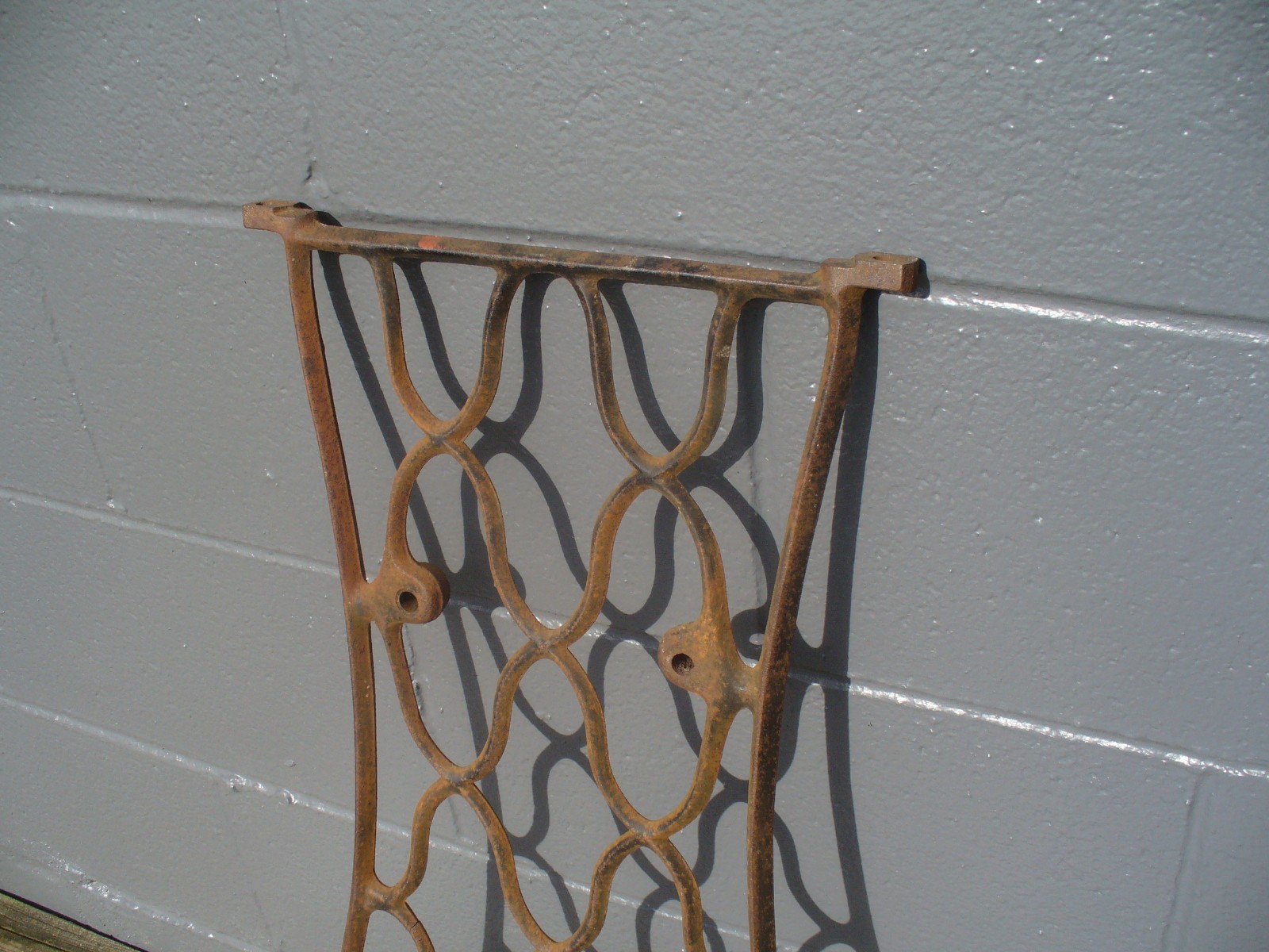 Vintage Cast Iron Singer Treadle Sewing Machine Frame Side Leg