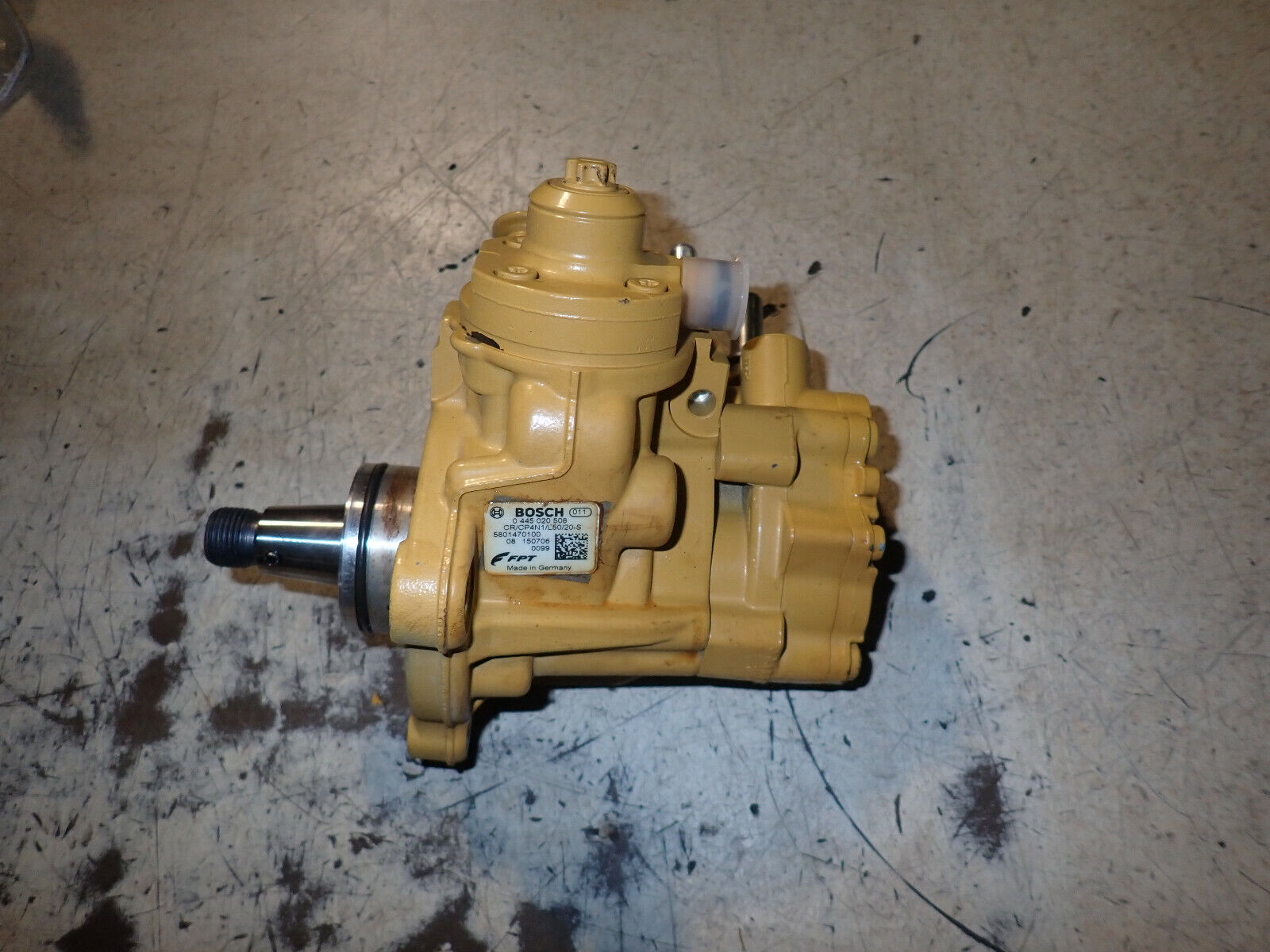 Caterpillar CAT C4.4 C3.4 Diesel Engine Fuel Injection Pump Caterpillar CAT C4.4 C3.4 Diesel Engine Fuel Injection Pump
