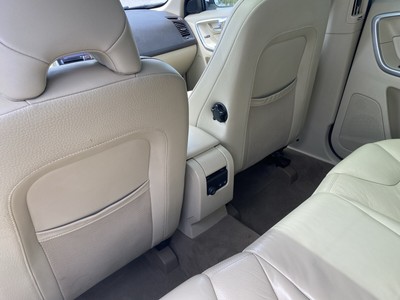 image 4 of interior